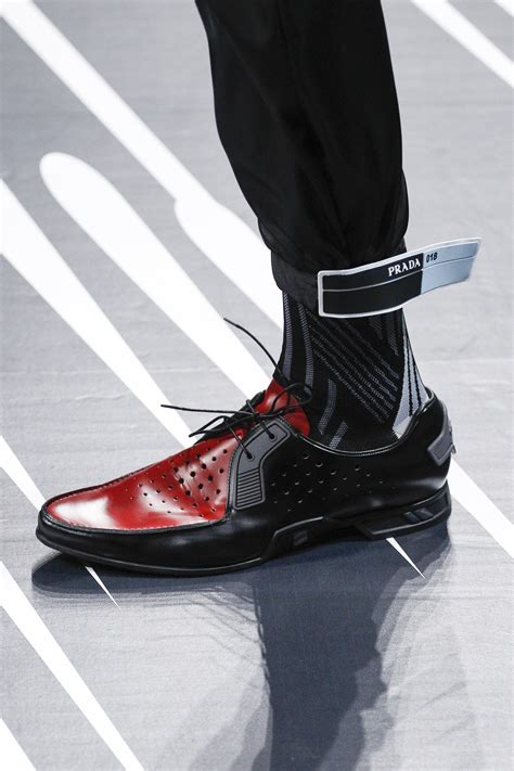 prada men plain leather sneakers 2018 ss|prada sneakers for men outlet.